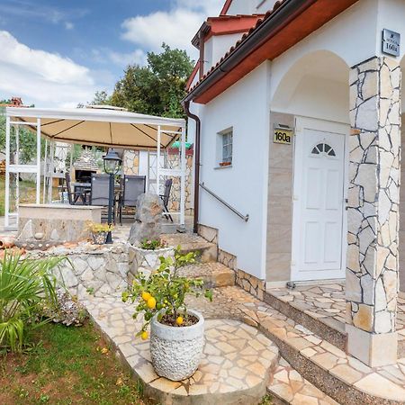 Beautiful Apartment In Barbariga With Kitchen Exterior foto