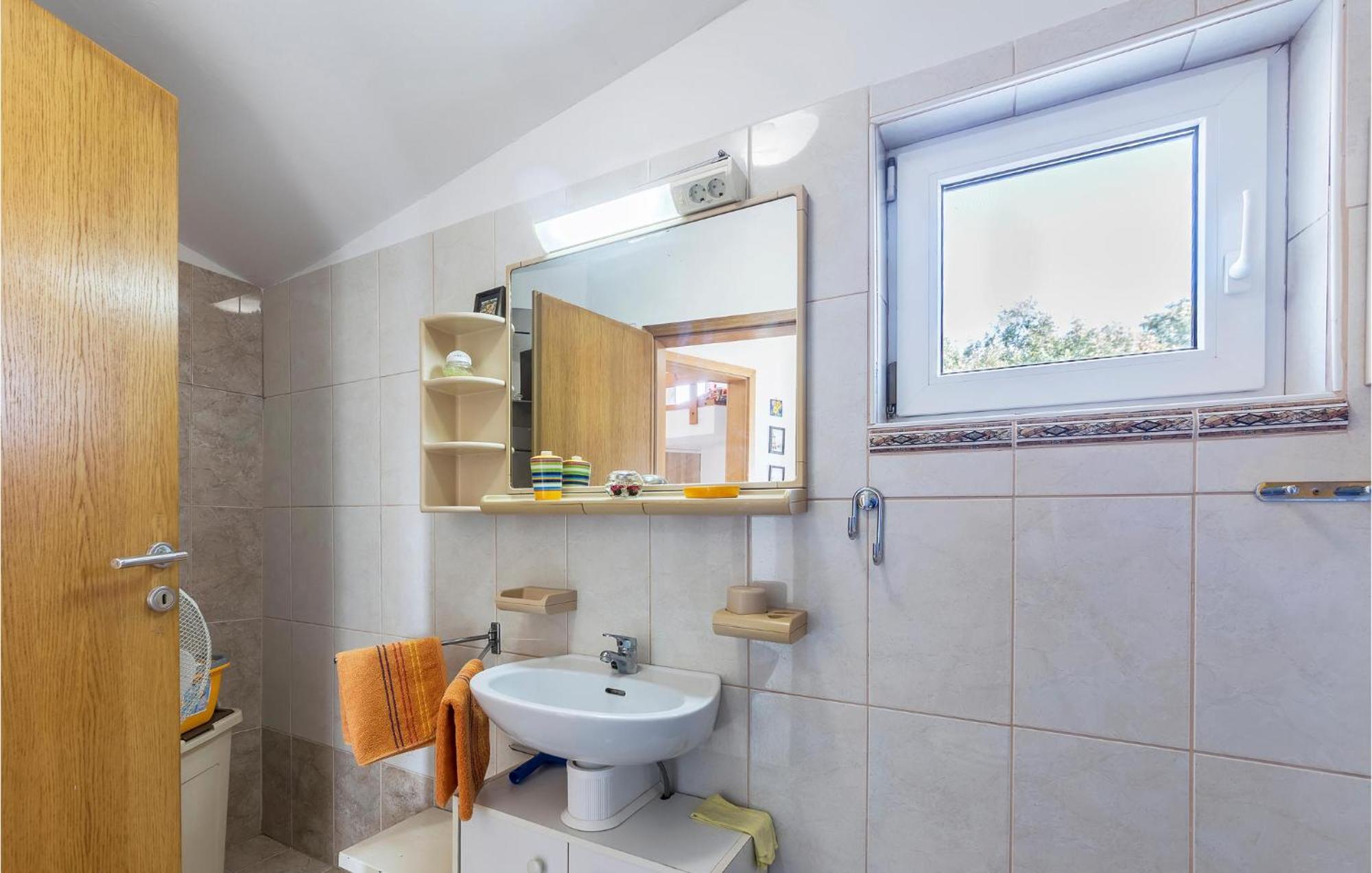 Beautiful Apartment In Barbariga With Kitchen Exterior foto